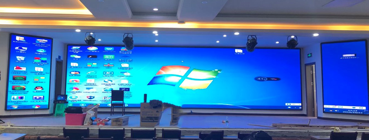 重庆某服装厂会议室 P4 主副屏联动 LED 显示屏节制系统项目